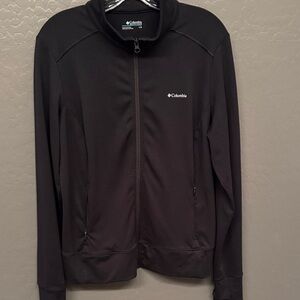 Women’s black Columbia Weekend Adventure full zip jacket size L